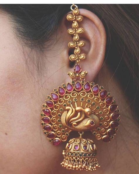 Temple Work, Temple Jewellery Earrings, Work Earrings, Gold Jhumka, Gold Temple Jewellery, Gold Jhumka Earrings, Earring Styles, Indian Jewelry Earrings, Antique Jewellery Designs