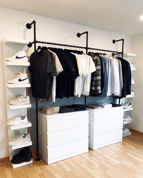 Mens Room Decor, Sneakerhead Room, Mens Bedroom Decor, Organized Closet, Wardrobe Room, Apartment Bedroom Decor, Mens Bedroom, Bedroom Setup, Room Redesign