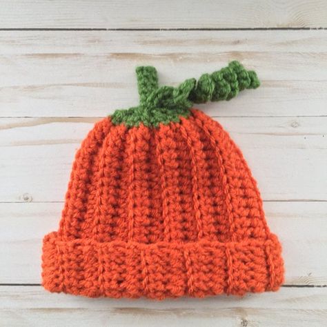 Baby pumpkin hat, pumpkin hat, crochet pumpkin hat, Halloween hat, newborn pumpkin hat, fall hat, Ba Baby Pumpkin Hat, Pumpkin Beanie, Crochet Pumpkin Hat, Baby Pumpkin, Newborn Halloween, Baby First Halloween, Pumpkin Hat, Crochet Baby Boy, Bonnet Crochet