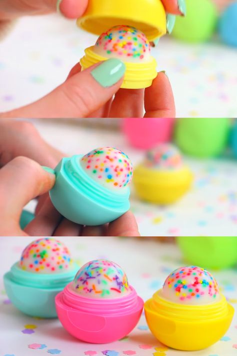 Eos Diy, Diy Cupcake, Diy Crafts For Teens, Crafts For Teens To Make, Homemade Lip Balm, Diy Crafts For Girls, Diy Cupcakes, Diy Lip Balm