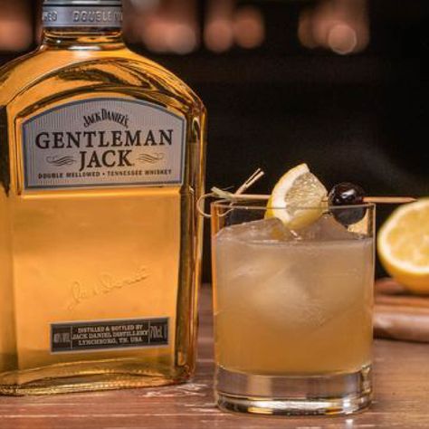 Gentleman Jack Drinks, Whiskey Sour Recipe, Drinks Photography, Gentleman Jack, Whiskey Sour, Keep It Classy, Cocktail Drinks, Food Food, Happy Hour