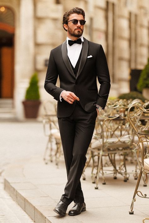 Black Tie Optional Attire, Black Double Breasted Suit, Wedding Suits Men Black, Blazer Waistcoat, Groom And Groomsmen Suits, Groom Suits, Suit Styles, Double Breasted Tuxedo, Suit Stores