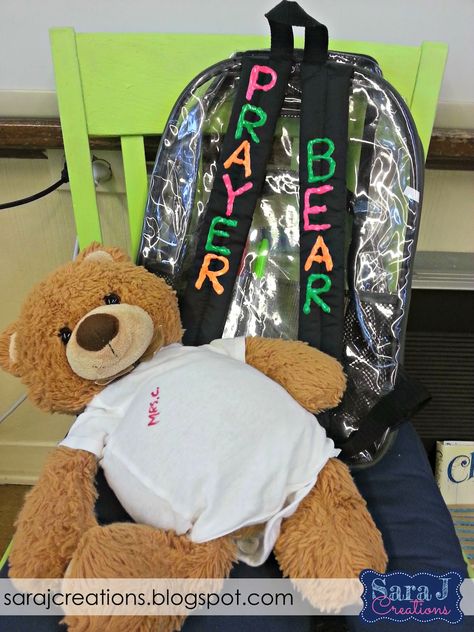 Classroom Freebies Too: Prayer Bear Freebie Prayer Bear, Catholic Classroom, Catholic Schools Week, Christian Classroom, Sunday School Rooms, School Prayer, Sunday School Classroom, Catholic Education, Preschool Homeschool