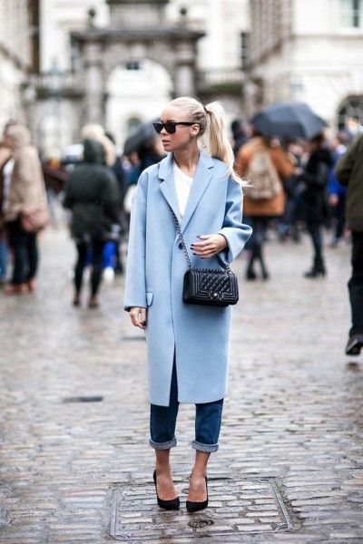 Picked color: Baby Blue Winter Outfits!  http://www.ferbena.com/picked-color-baby-blue-winter-outfits.html Baby Blue Dress Outfit, Victoria Tornegren, Mantel Styling, Light Blue Coat, Mantel Outfit, Blue Dress Outfits, London Fashion Weeks, Baby Blue Dresses, Blue Inspiration