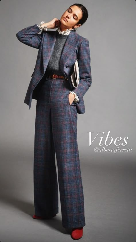 Wool Suits, Woman Suit Fashion, The New Wave, Classy Work Outfits, Stylish Work Outfits, Alberta Ferretti, Prince Of Wales, Suit Fashion, Business Outfits