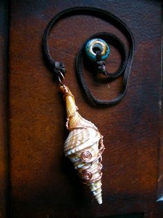 Loving this... how to make your own pendulum... From the source below!!! My story? http://abigailsinsights.com/confessions-of-a-psychic-how-the-use-of-a-pendulum-can-improve-your-wellbeing/ Pendulum Storage, Witchcraft Diy, Dowsing Pendulum, Pagan Crafts, Pendulum Board, Pendulum Dowsing, Witch Diy, Witchy Crafts, Water Signs