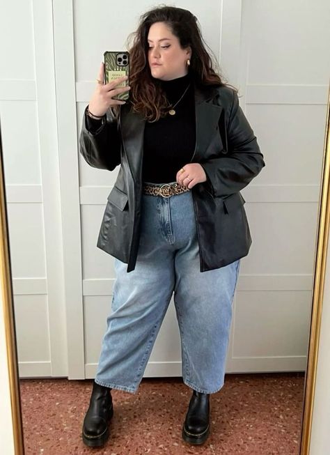 27 gorgeous outfits you can rock if you have big thighs 5 Plus Size Chic Outfits, Travel Outfit Plus Size, Rainy Outfit, Young Teacher Outfits, Meeting Outfit, Plus Size Chic, Gorgeous Outfits, Amanda Bynes, Curvy Outfits