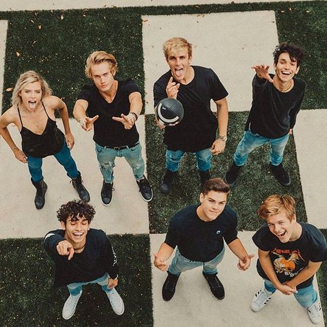 TEAM 10  @team10official  #alissaviolet #alissaonline #alissavioletonline #jakepaul #neelsvisser #ajmitchell #lucasdobre #marcusdobre #dobretwins #alexlange #ajmitchell #team10 #team10official Jake Paul Team 10, Logan And Jake, Lucas And Marcus, Aj Mitchell, Marcus Dobre, Dobre Brothers, Neels Visser, Alissa Violet, Friendship Photography