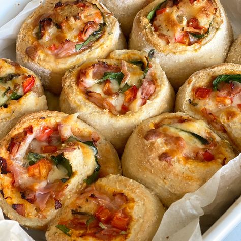 11 delicious pizza scroll recipes that are kid-friendly too! Pizza Scrolls Recipe, Savoury Scrolls, Onion Rings Chips, Pizza Scrolls, Grilled Cheese Panini, Scrolls Recipe, Period Cravings, Entertaining Snacks, Cheese Panini