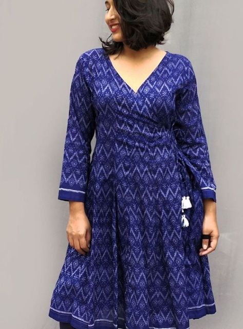 Sambalpuri Frock Design, Sambalpuri Dress Design Women, Ikkat Tops For Jeans, Sambalpuri Kurta Designs, Sambalpuri Dress Design, Cotton Dress Summer Casual, Silk Dress Design, Cotton Dress Pattern, Floral Dresses With Sleeves