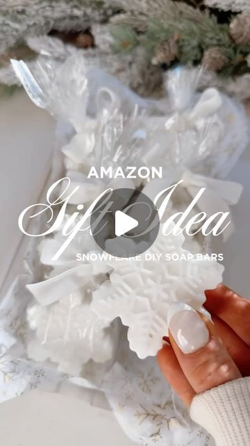 Julianna Christensen on Instagram: "Let’s make DIY snowflake ❄️ soap together ✨. These make amazing gifts and are SO simple to do. ALL the items needed to make these are on my AMZ Storefront under the “Holiday Finds” category! ✨ ✨ #amazonfinds #amazonhome #amazonhomefinds #soapmakingvideo #soapmaking #diysoap #diygift #diygifts #diygiftideas #homemadegifts #homemadegiftideas #amazonholiday #stockingstuffer #stockingstufferideas #affordablegifts #affordablegiftideas" Snowflake Gift Ideas, Snowflake Soap, Diy Snowflake, Diy Soap Bars, Holiday Finds, Soap Gifts, Christmas Soap, Snow Flakes Diy, Winter Onederland