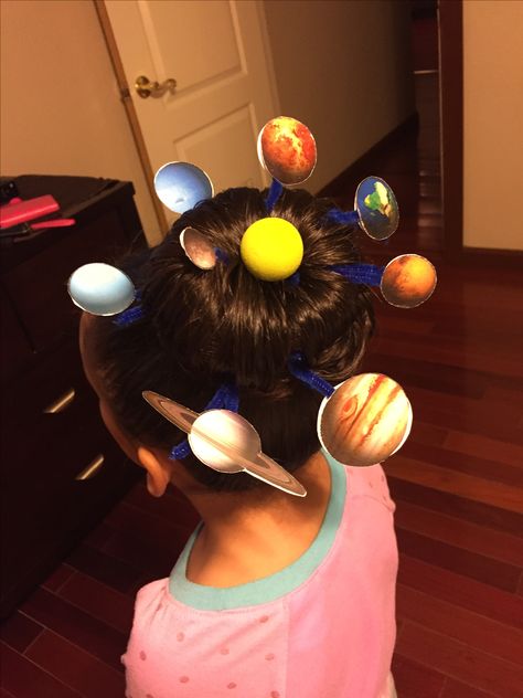 Solar system themed crazy hair day for Drug Free week. Crazy Hair Ideas, Crazy Hair For Kids, Kids Crazy Hair, Crazy Hair Day Ideas, Spirit Days, Wacky Hair Day, Crazy Hat, Crazy Hat Day, Galaxy Hair