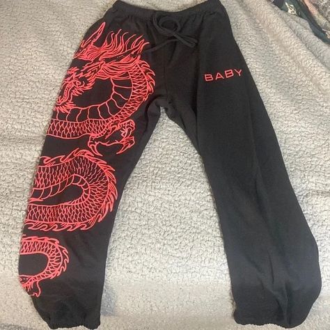 Dragon Sweatpants, Dragon Pants Outfit, Dragon Pants, Flame Pants, Dragons Clothes, Jogger Pants Outfit, Black And White Tuxedo, Streetwear Clothes, Embroidered Pants