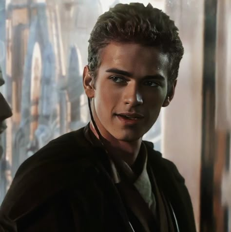 Star Wars Wallpaper Anakin, Anakin Skywalker Pfp, Attack Of The Clones Anakin, Anakin Skywalker Icon, Star Wars Pfp, Star Wars Episode 2, Star Wars Icon, Star Wars Anakin Skywalker, Anakin And Padme