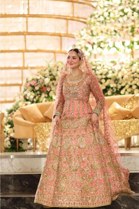 Hania Amir Cute, Dress For Walima, Mere Humsafar, Pakistani Bridal Dress, Wedding Dress Sketches, Walima Dress, Bridal Sarees South Indian, Pakistani Formal Dresses, Desi Wedding Dresses