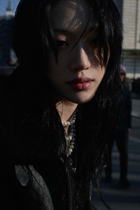 Paris Fashion Week Sora Choi Icons, Choi Sora, Masc Girl, Soft Kidcore Aesthetic, Sora Choi, Masc Women, Best Model, Girl Crush, Korean Girl