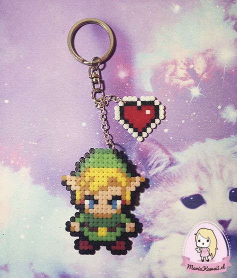 Llavero Zelda Hama Beads ♥ Visit My Store In http://mariakawaii.cl/ ♥ Yugioh Perler Beads, Hama Bead Keychain, Hama Keychains, Zelda Pixel Art, Perler Keychain, Star Wars Quilt, Kandi Cuff Patterns, Hama Art, Hamma Beads Ideas