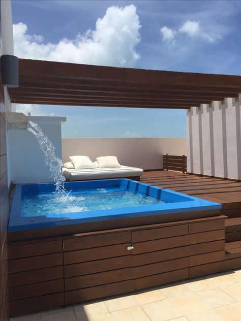 Excellence Playa Mujeres - roof top terrace plunge pool. Perfect honeymoon spot Pool With Terrace, Small Rooftop Pool Ideas, House With Rooftop Pool, Roof Top Hot Tub, Terrace Pools Rooftops, Rooftop Terrace With Pool, Pool Terrace Design, Roof Top Pool Design, Roof Top Ideas Terraces