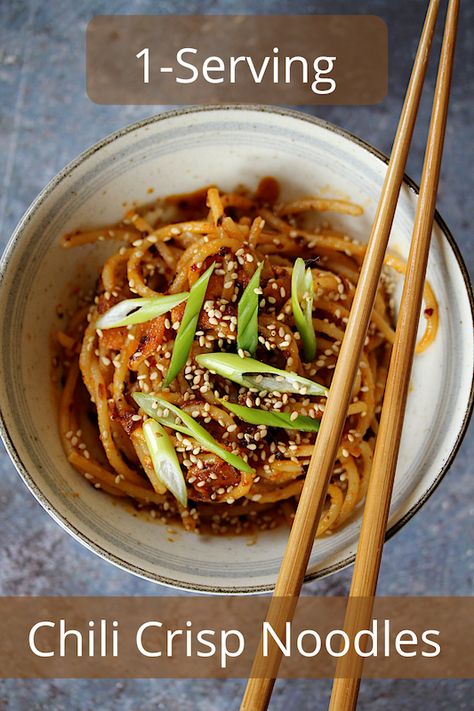 Chili Crisp Noodles, Chili Crisp, Vegan Asian Recipes, Asian Noodle Recipes, Quick Vegan Meals, Winter Comfort Food, Vegan Main Dishes, Noodles Recipe, Vegan Comfort Food