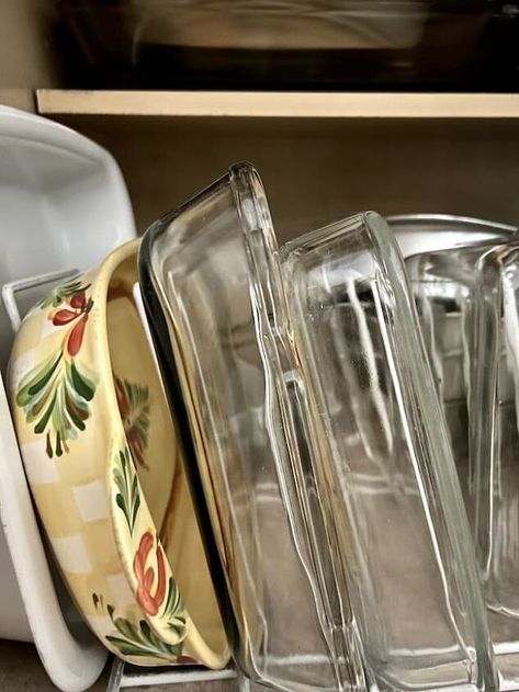 Organizing Casserole Dishes, Glass Casserole Dish Storage, Glass Baking Dish Organization, Storing Casserole Dishes, Glass Bakeware Organization, Organize Glass Baking Dishes, Organize Baking Dishes, Casserole Dish Storage Ideas, Casserole Dish Organization