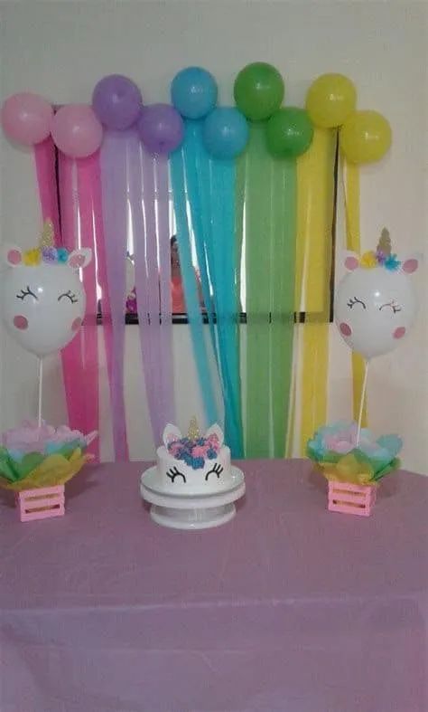 Simple Unicorn Decorations, Unicorn Birthday Party Ideas Decoration Diy, Simple Unicorn Party, Cumple Unicornio Ideas Decoracion, Simple Unicorn Birthday Decorations, Diy Birthday Party Decorations, Unicorn Birthday Party Decorations, Unicorn Themed Birthday Party, Rainbow Unicorn Birthday