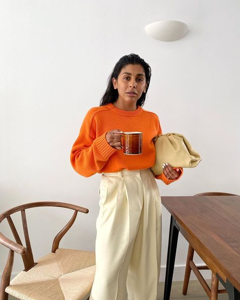 Monikh Dale on Instagram: “Styling the jumper day 3 🍊 @louloustudio_paris knit worn with @hm high waisted tailored trousers, @bottegaveneta bag via @threadsstyling,…” Orange Sweater, Orange Outfit, Vibrant Purple, Orange Fashion, Colourful Outfits, Seasonal Fashion, Winter Fashion Outfits, Colorful Fashion, Fashion Set