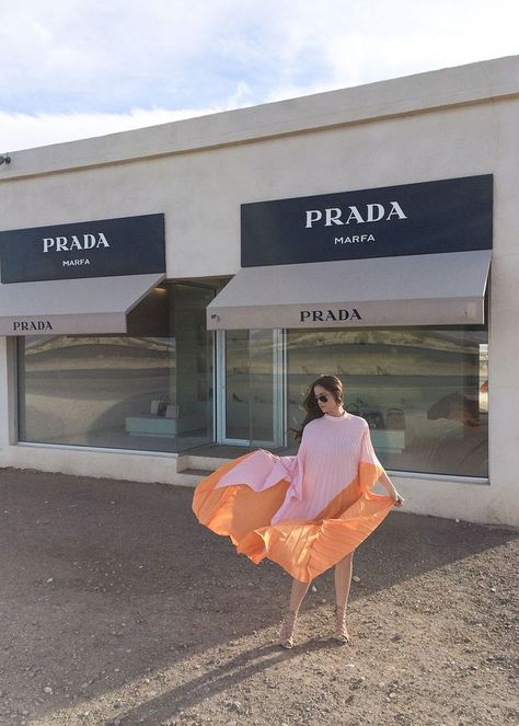 Vintage Kaftan Prada Marfa Prada Marfa Photoshoot, Marfa Aesthetic, Pink Kaftan, Prada Aesthetic, Vintage Kaftan, Windy Skirts, Wind Skirt, Lake Style, Designer Aesthetic