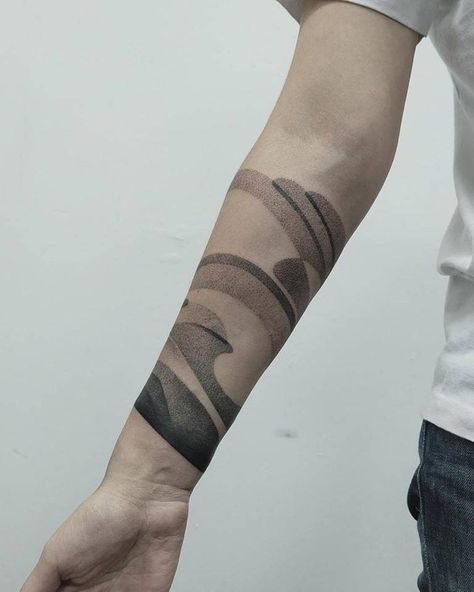 Abstract dotwork tattoo on the right forearm. Unique Forearm Tattoos, Organic Tattoo, Abstract Tattoo Designs, Tattoo Dotwork, Forearm Band Tattoos, Tattoo Background, Cool Arm Tattoos, Tattoo Inspiration Men, Muster Tattoos