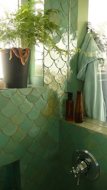 Mermaid tile #home #decor intersting for a kids bathroom Mermaid Interior Design, Mermaid Bathroom Ideas, Mermaid Tile, Green Tiles, Mermaid Bathroom, Bad Inspiration, Mermaid Inspired, Dream Bathroom, Beautiful Bathrooms