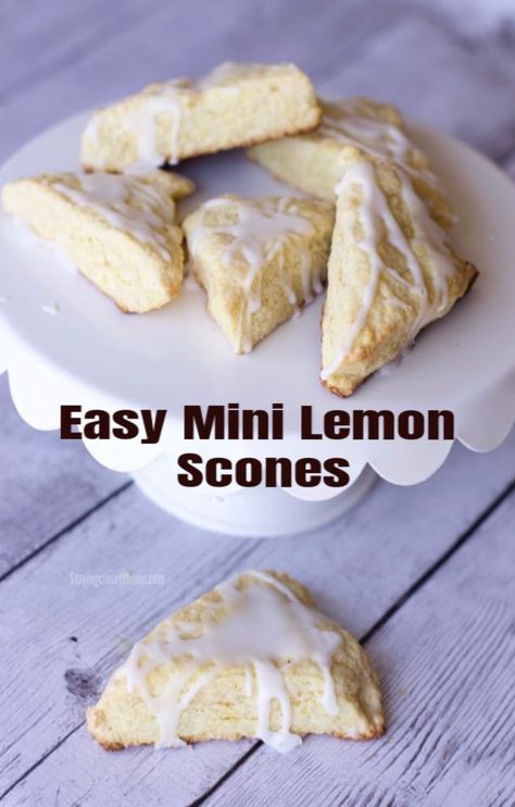 Lemon Scones Recipe, Cookies And Bars, Cookies Cinnamon, Mini Scones, Lemon Cakes, Cranberry Scones, Lemon Scones, Homemade Scones, Scones Recipe