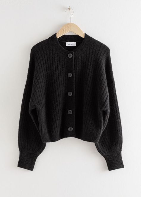 Crewneck Cardigan, Straight Clothes, Rib Knit Cardigan, Cardigan Outfits, Cute Comfy Outfits, Cardigan Black, Favorite Sweater, High Fashion Street Style, Fashion Story