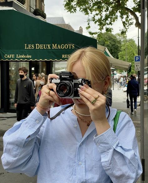 Rachel Price, Les Deux Magots, 사진 촬영 포즈, Take A Picture, Oui Oui, European Summer, Ely, Future Life, The Seasons