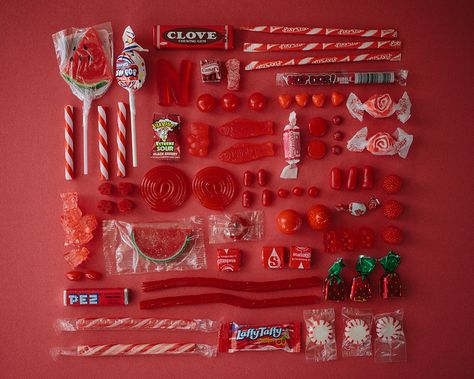 From Emily Blincoe's ‘Sugar Series’, colors organized neatly: RED. http://emilyblincoe.tumblr.com/ Sugarbaby Aesthetic, Mints Candy, Candy Sour, Candy Aesthetic, Things Organized Neatly, All Candy, Candy Art, Colossal Art, Aesthetic Red