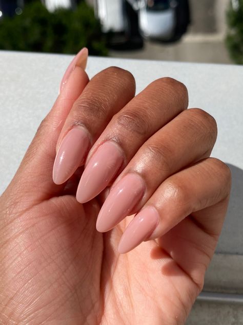 Nude nails, pink nails, almond nails, almond nail design, glossy neutral nails, nail design Nail Inspo For Tan Skin, Pink Nude Nails Almond, Pinky Nude Nails Almond, Classy Nails Almond Shape, Beige Pink Nails, Pink Nude Almond Nails, Pinkish Nude Nails, Neutral Nude Nails, Nude Spring Nails