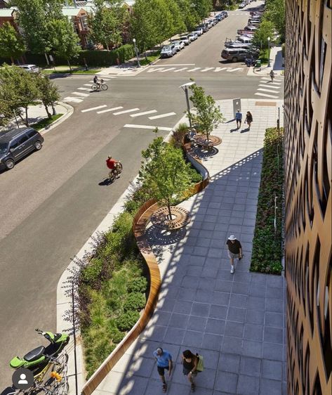 Woonerf Street Design, Street Design Architecture, Street Design Ideas, Bike Lane Design, Street Landscape Design, Organic Landscape Design, Sidewalk Landscape, Sidewalk Ideas, Pavers Walkway