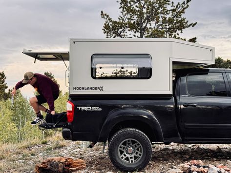 MOONLANDER X Overland Truck Camper, Truck Cap Camping, Toyota Tacoma Lifted, Pickup Camping, Best Truck Camper, Bicycle Camping, Truck Bed Camping, Pickup Camper, Truck Bed Camper