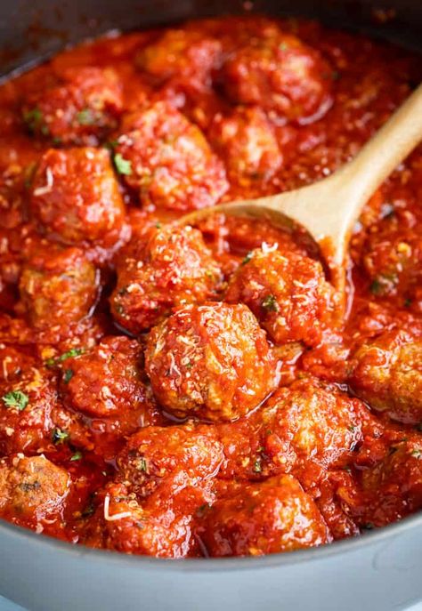 Bobby Flay Meatballs, Meatballs And Marinara Sauce, Crockpot Meatball, Meatballs And Marinara, Meatballs Crockpot, Bobby Flay Recipes, Italian Meatball, Italian Meatballs Recipe, Meatball Sauce