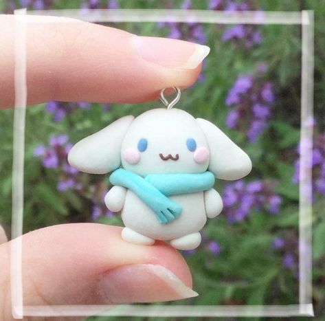 Easy Clay Sculptures, Clay Keychain, Instruções Origami, Air Dry Clay Projects, Tanah Liat, Clay Diy Projects, Clay Crafts Air Dry, Polymer Clay Diy, Cute Polymer Clay