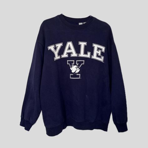 Yale Navy Blue Sweatshirt
•   Worn, small paint stain (front, bottom right) *pointed out in pics
•   Comfy, navy blue
•   US Size S

#yale #sweatshirt #navy #blue #comfortable Yale Sweatshirt, Navy Blue Sweatshirt, Small Paint, Blue Sweatshirt, Paint Stain, H&m Women, Sweatshirts Women, H&m, Stain