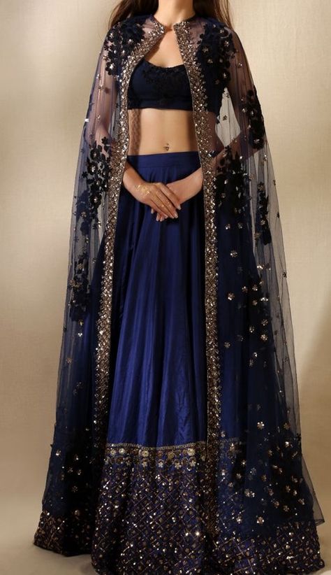 Modern Lengha, Cape Dress Fashion, Blue Lengha, भारतीय दुल्हन संबंधी, Astha Narang, Orang India, डिजाइनर कपड़े, Baju Kahwin, Cape Outfit