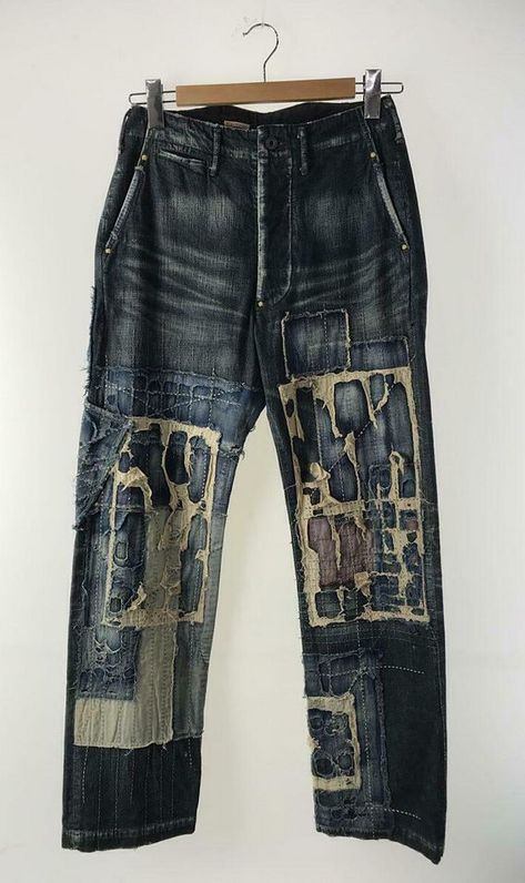 Jeans With Patches, Diy Pants, Denim Repair, Reworked Clothing, Patch Pants, Patchwork Clothes, Denim Inspiration, Diy Clothes Design, Custom Jeans