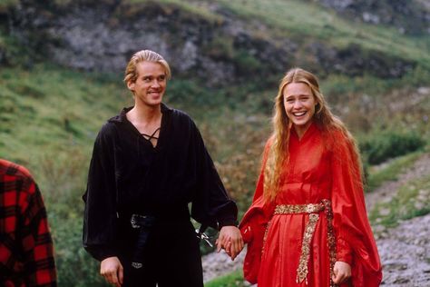 Cary Elwes and Robin Wright in The Princess Bride. Carey Elwes, Princess Bride Costume, Princess Bride Quotes, Princess Bride Movie, Halloween Bride Costumes, Iconic Halloween Costumes, Bride Quotes, Cary Elwes, The Princess Bride