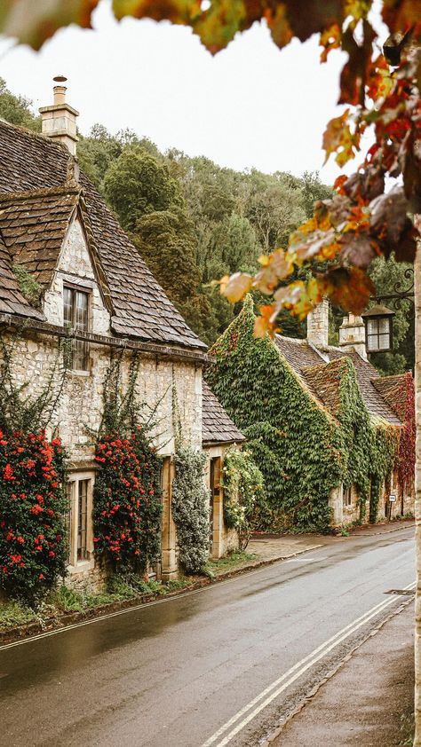 Rural England Aesthetic, Cotswold Aesthetic, English Village Aesthetic, European Countryside Aesthetic, England Countryside Aesthetic, Cotswolds Aesthetic, Acnh Rooms, English Countryside Aesthetic, Countryside Wallpaper