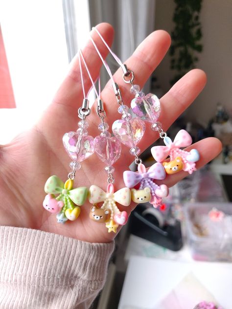 🌸Kawaii Phonecharm for phones, keys, switch etc ♥

🌸 Item will come with one (1) extra phone charm string !

🌸 Just a heads up that shipping delays are to be expected up to 2 months outside EU.
Please keep this in mind before purchasing.
Thank you for understanding ! ♥️

🌸 Listing is for one (1) item !

🌸 Length with chain about ; 11 CM

🌸 Please keep in mind that this is a handmade item and it needs to be treated with care, or they can be damaged. Kawaii Phone Charm, Emo Accessories, Kawaii Phone, Bow Charm, Needle Embroidery, Keychain Cute, Phone Charms, Cute Pastel, Punch Needle Embroidery