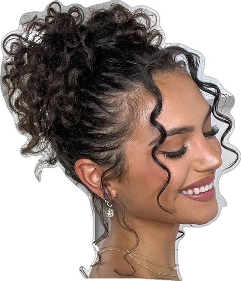 Olivia Calabio, Elegant Messy Bun, Messy Bun Curly Hair, Bun Curly Hair, Messy Curly Bun, Curly Bun Hairstyles, Curly Hair Inspo, Curly Bun, Messy Bun Hairstyles