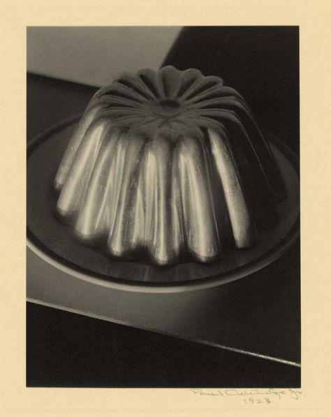 Paul Outerbridge - Gelatin Mold, 1923 Paul Outerbridge, Gelatin Molds, Gordon Parks, Getty Museum, Map Of New York, America Art, Ansel Adams, Text Pictures, Art Masters