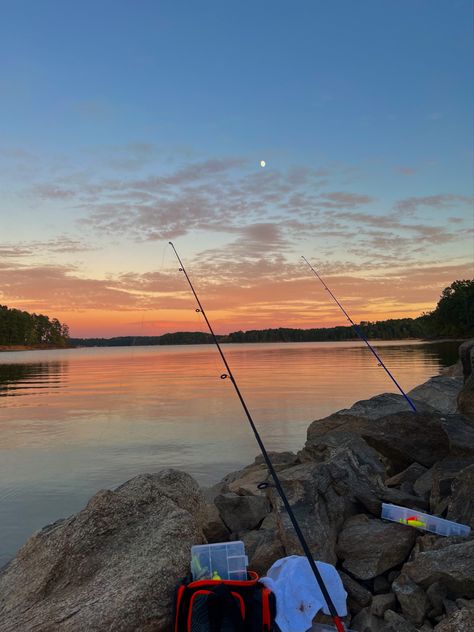 #fishing Fishing Couples, Summer Date Ideas, Country Summer, Camping Aesthetic, Fishing Pictures, Summer Dates, Summer Plans, Sea Fishing, Date Ideas