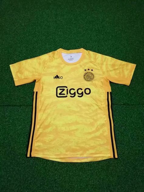 Yellow Football Jersey, Real Madrid Jacket, Arsenal Soccer, Juventus Soccer, Usa Soccer Jersey, Liverpool Soccer, Real Madrid Soccer, White Tracksuit, Football Jersey Shirt