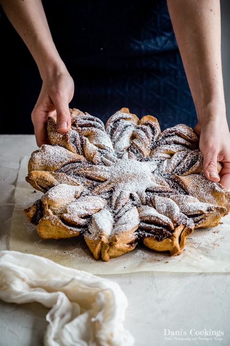 Cinnamon Walnut Star Bread Cinnamon Star Bread, Sourdough Nutella Star, Cinnamon Sugar Star Bread, Savory Star Bread, Cinnamon Star Bread Recipe, Chocolate Cinnamon Star Bread, Star Bread, Christmas Bread, Walnut Bread