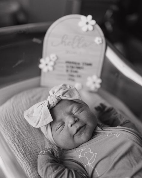 sweet madden stone 🖤 beyond grateful and honored that morgan + hunter came to me and trusted me with documenting their first few hours with their beautiful girl! 🫶🏻 🏷️- newborn photographer, fresh 48 session, arizona newborn photographer #arizonanewbornphotographer #aznewbornphotographer #fresh48session Hospital Swaddle Picture, Hospital Pics With Newborn, Fresh 48 Hours With Newborn, Fresh 48 Hospital Photo Ideas, The First 48 Newborn Photos, First 48 Photos, Newborn Photography In Hospital, Diy Hospital Newborn Pictures, First 48 Baby Pictures